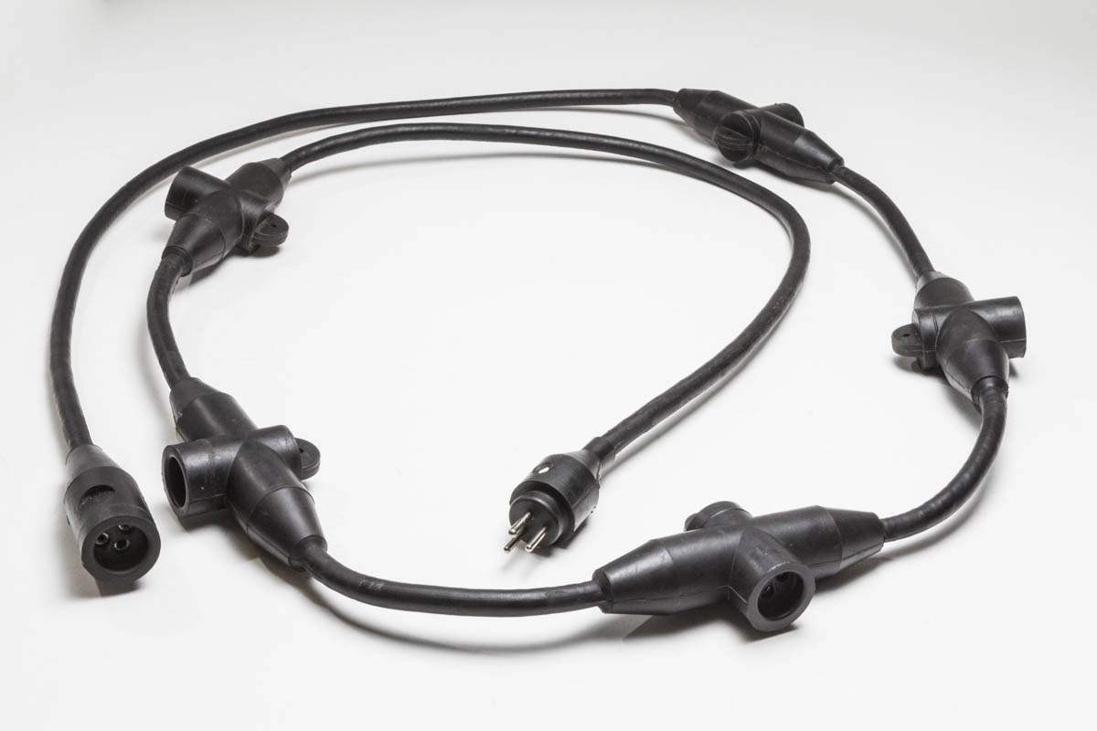 Image of 3 Way Locking Style Daisy Chain