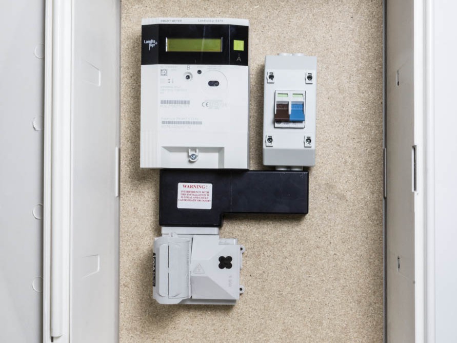 Image of D42108_1 Electricity Meter Security Isolator Block